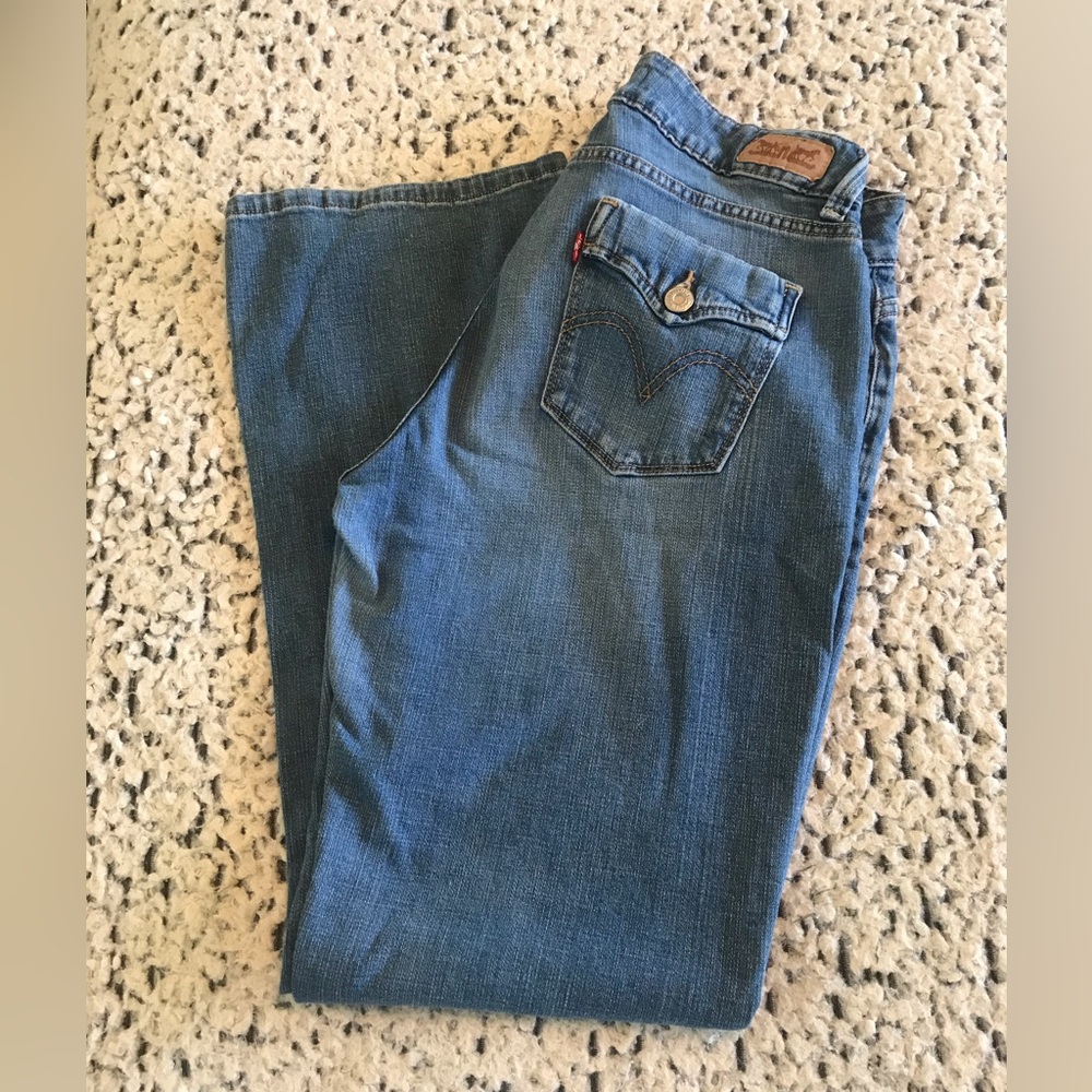 Levi's Curvy Boot Cut Jeans